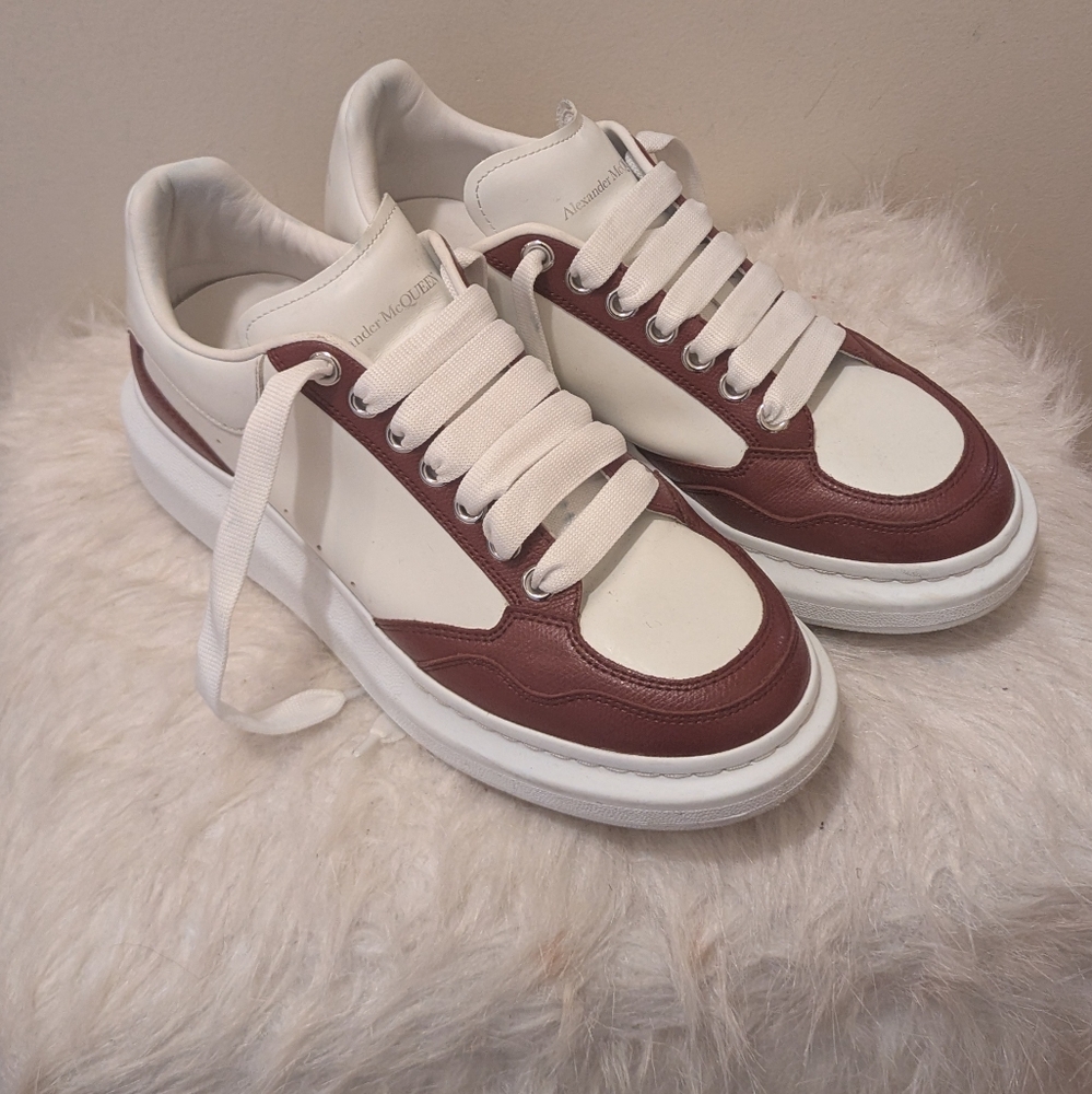 Alexander McQueen Men's Oversized Sneakers - Bordeaux and White - Size 42 (US9)